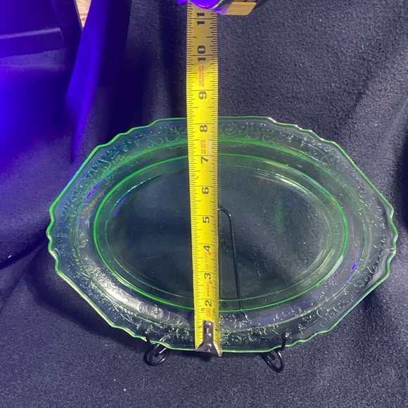 antique uranium glass large platter - Picture 3 of 4